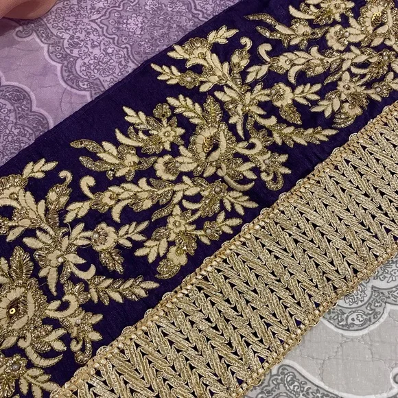 New Dark purple golden beige shaded net saree. - Picture 8 of 14